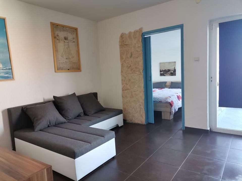 Apartmani אומיסאליי מראה חיצוני תמונה