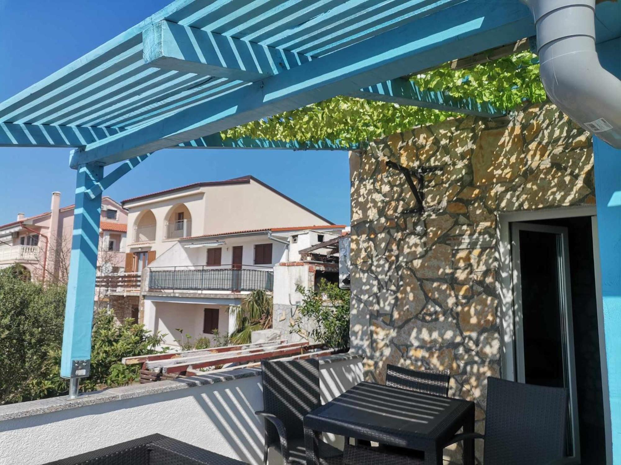 Apartmani אומיסאליי מראה חיצוני תמונה